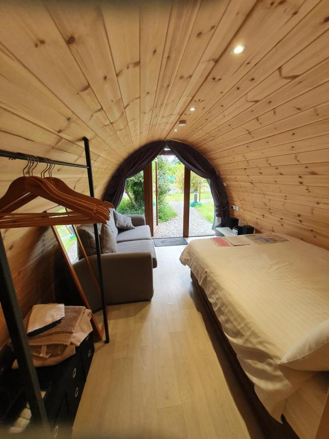 Priory Glamping Pods And Guest Accommodation كيلارني المظهر الخارجي الصورة