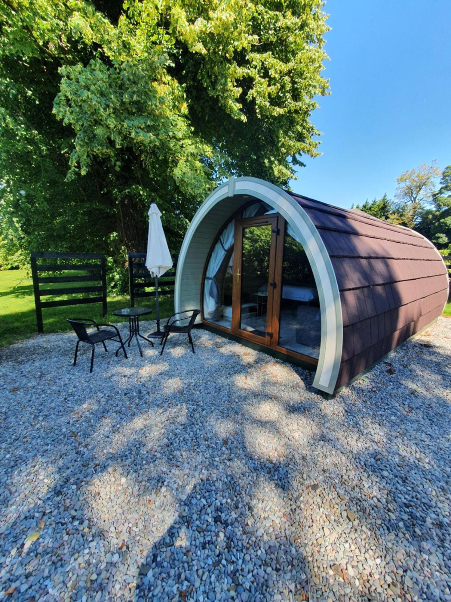 Priory Glamping Pods And Guest Accommodation كيلارني المظهر الخارجي الصورة