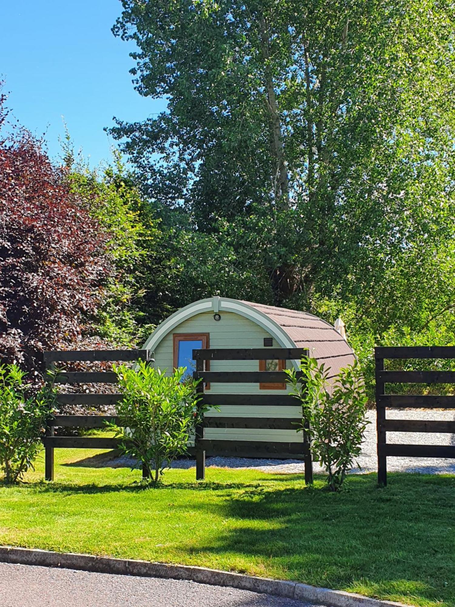 Priory Glamping Pods And Guest Accommodation كيلارني المظهر الخارجي الصورة