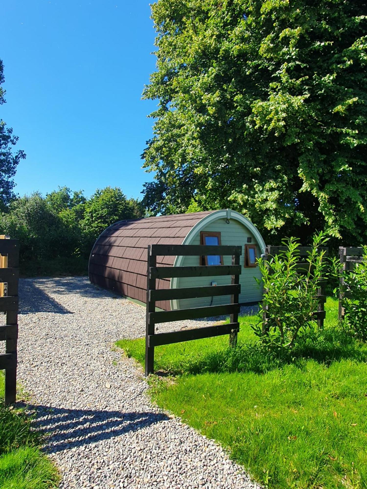 Priory Glamping Pods And Guest Accommodation كيلارني المظهر الخارجي الصورة